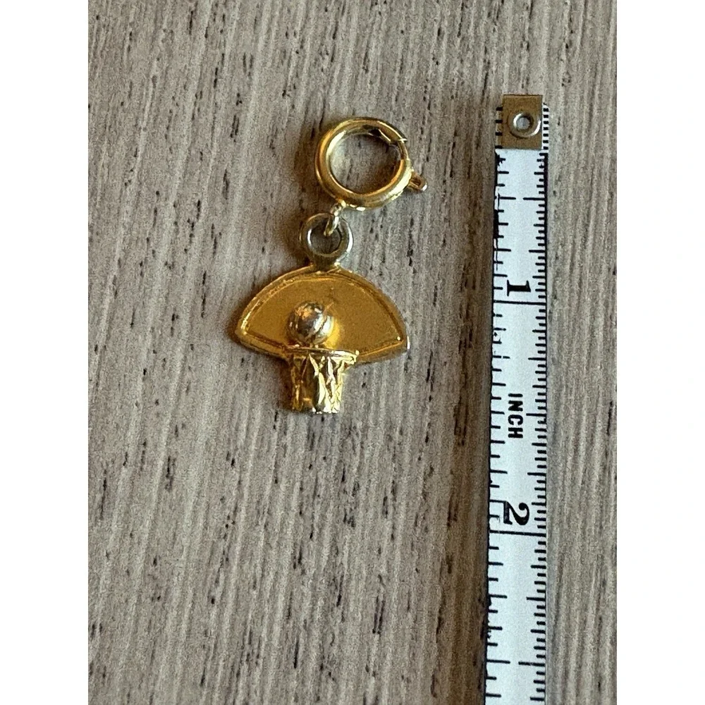 Rare Vintage Basketball Hoop/Net Gold Colored pendant NBA fans